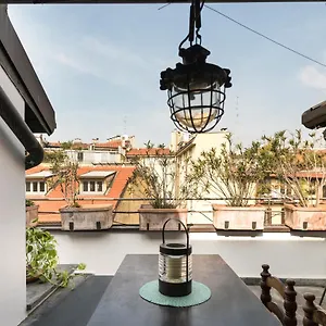 Apartment Penthouse Centro Wifi, Milan